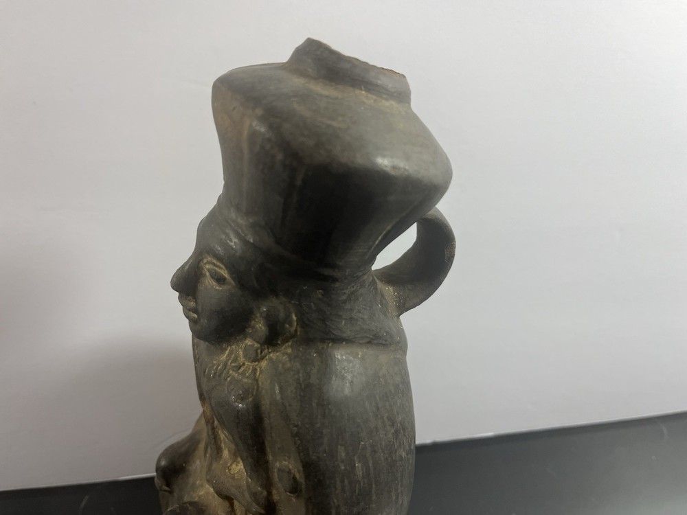 Vintage Peruvian Moche 9" Blackware Effigy Vessel