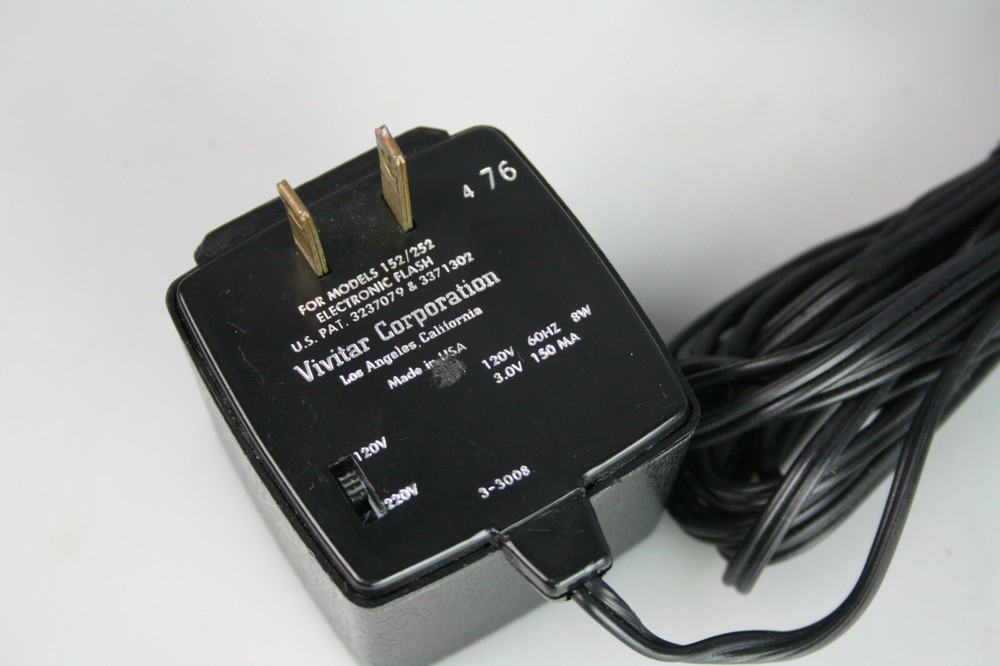 VIVITAR MULTI- VOLTAGE CHARGER FOR ELECTRONIC FLASH MODELS 152 & 252