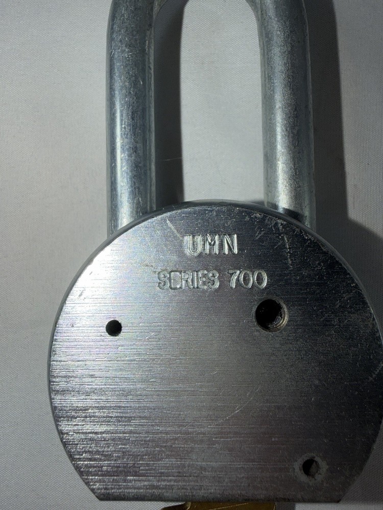 American Lock Series 700 Padlock with Key UMN