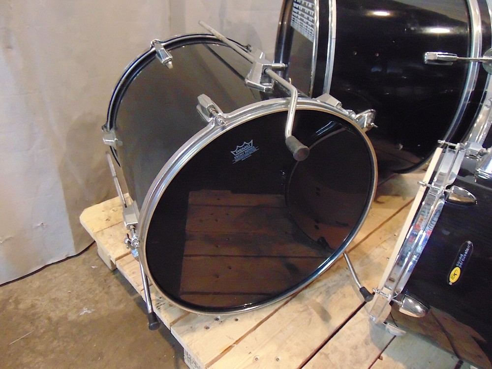 Black Unbranded 4 Piece Drum Set - Nice Condition