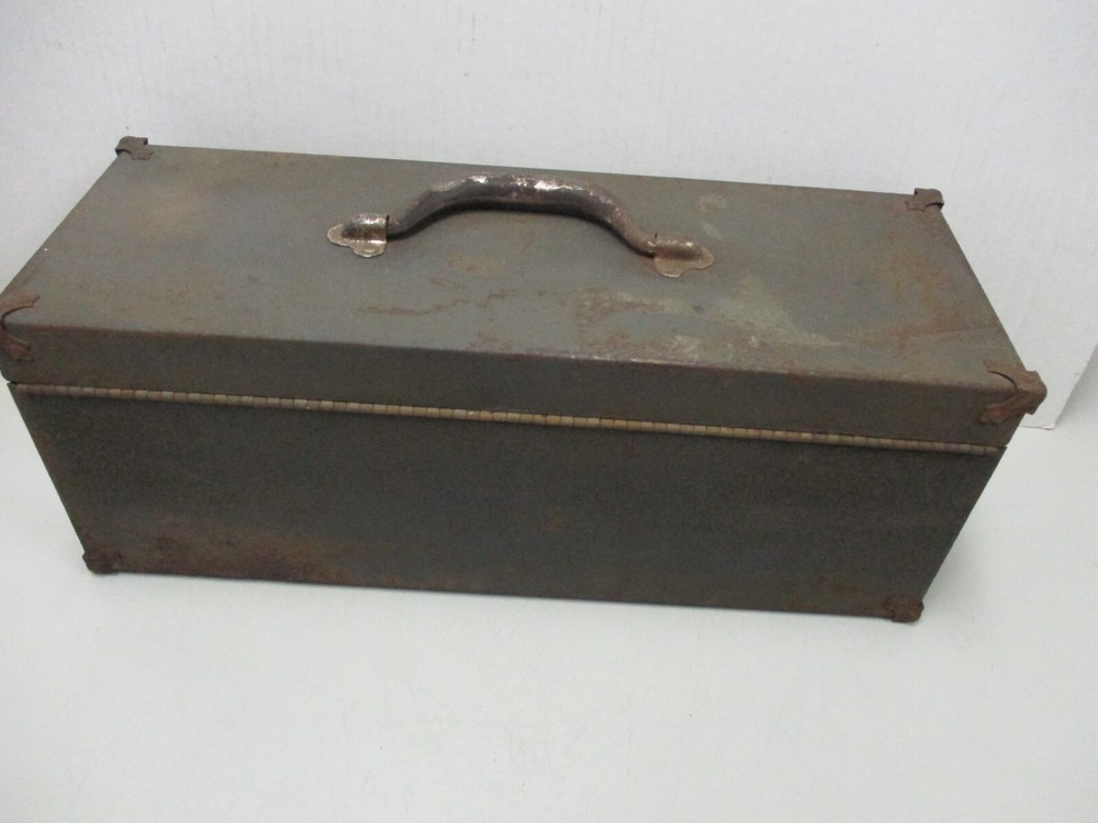 Vintage S-K Tools 19" x 7-1/4" x 7" Metal Tool Box w/Insert