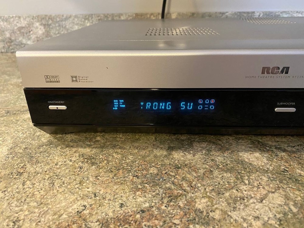 RCA Home Theater System RT2390 Audio Silver Tested Works