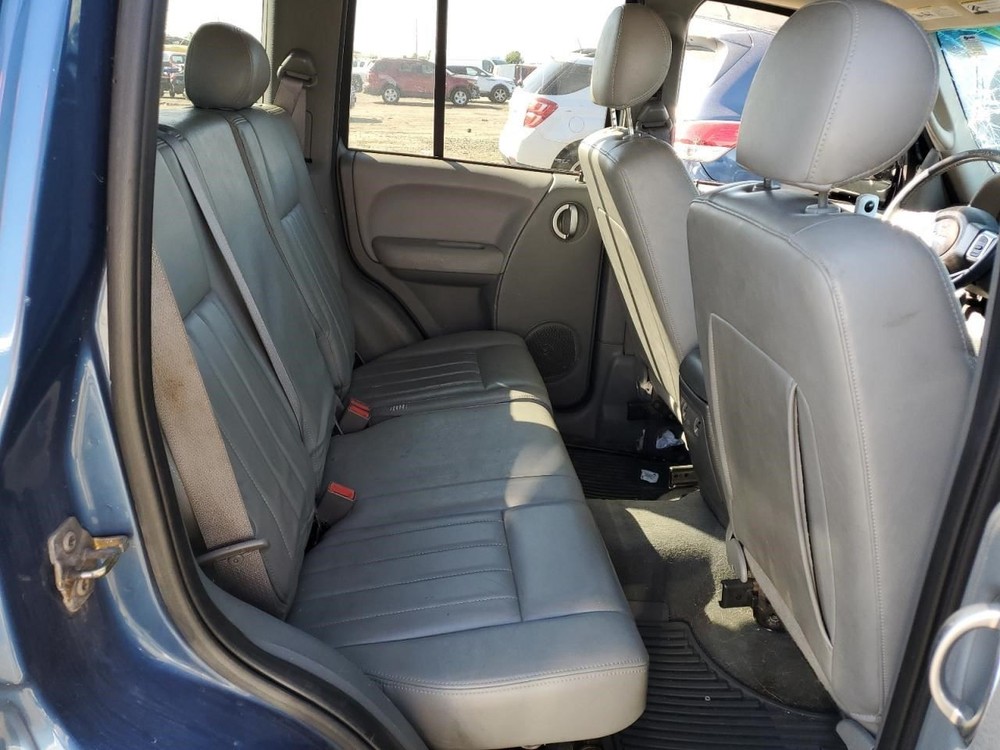 Engine ECM Electronic Control Module 3.7L Automatic Fits 06 LIBERTY 1269560