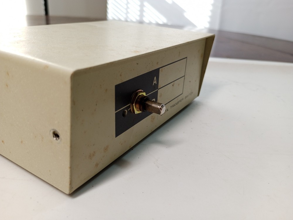 Vintage Manual Data Switch in original packaging not tested