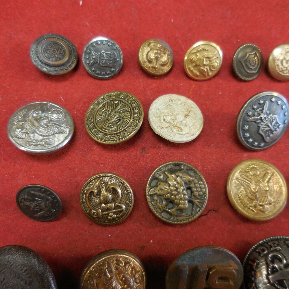 GROUP OF 26 MILITARY BUTTONS