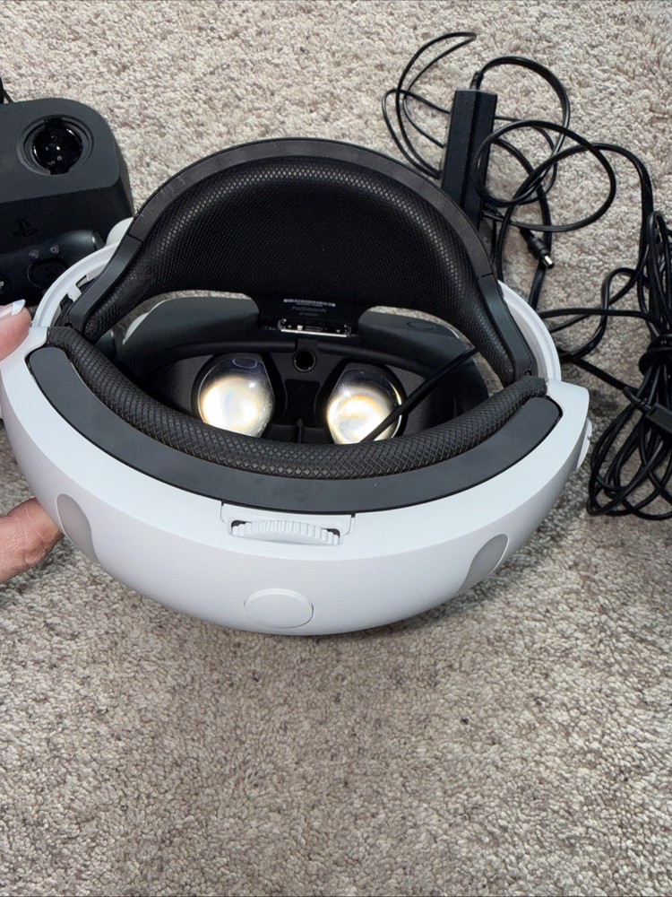 Sony PS4 PS5 VR Headset Bundle V2 CUH-ZVR2 2 Move Controllers Camera Untested