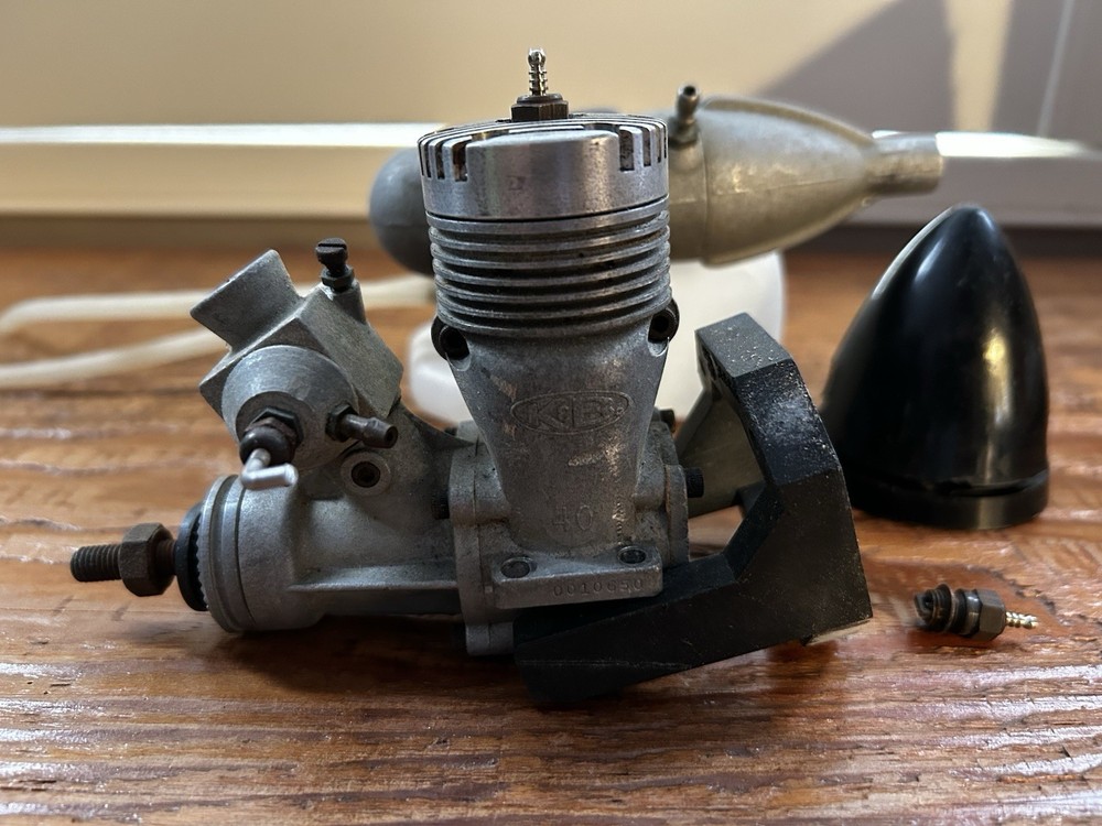 KB 40 Model Engine with Accessories