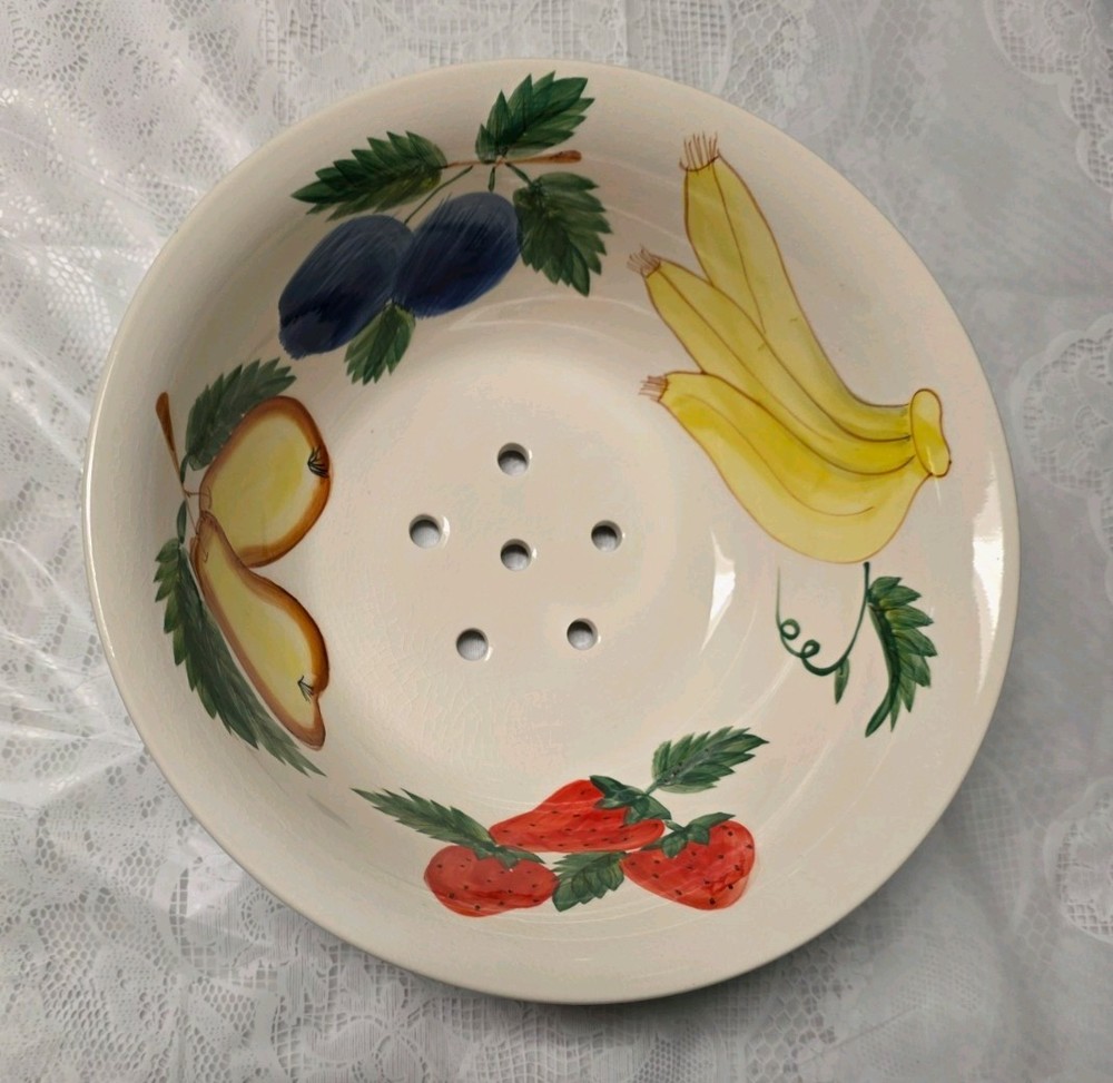 B & F Fruit Strainer Bowl