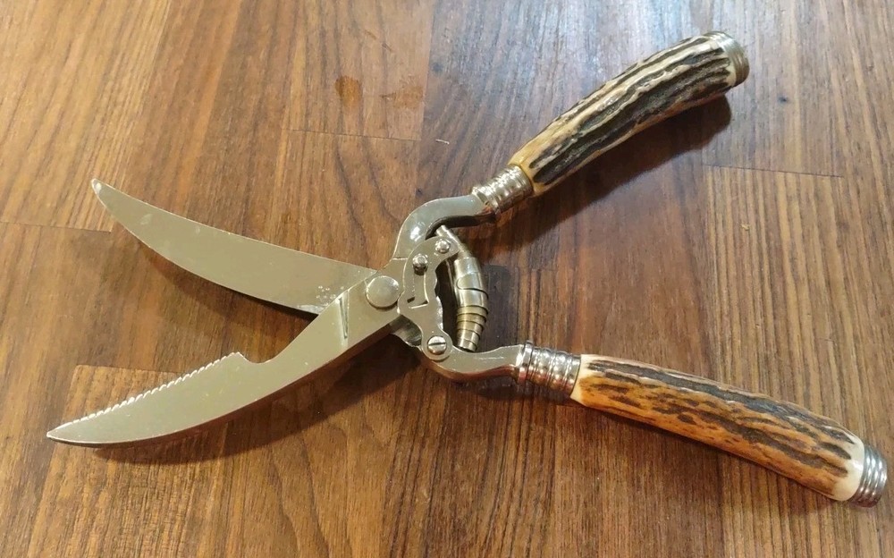 VINTAGE BARON KITCHEN  POULTRY  SHEARS  STAG HANDLE SOLINGEN GERMANY