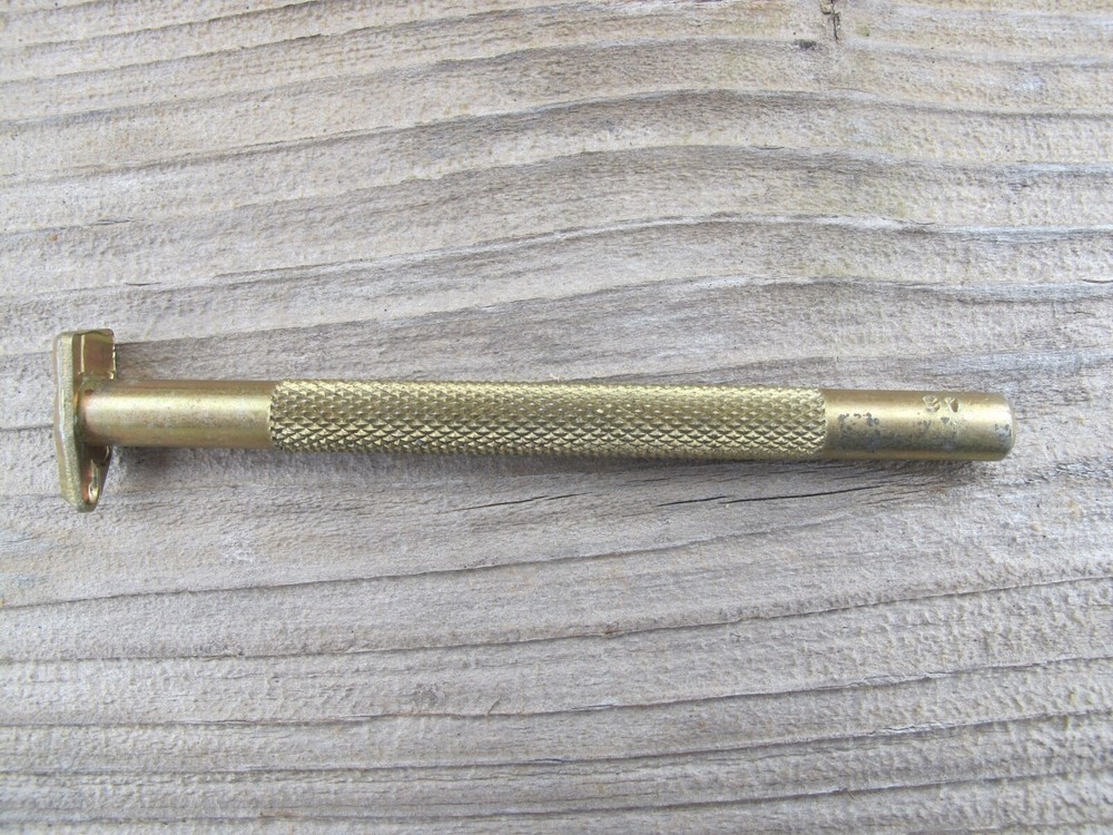 Vintage Basic Tool USA Full Handle Pointing Hand Stamp Leather Tool Number 31