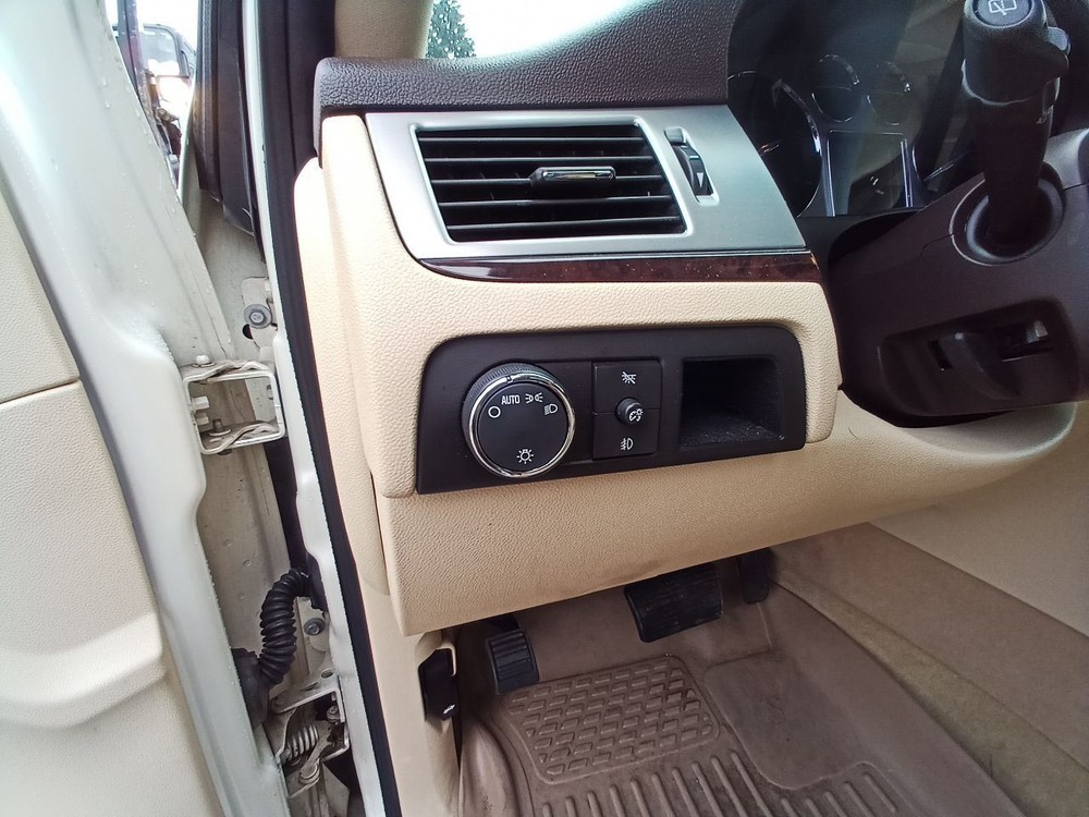 ESCALADE 2007 Battery Tray 12569654