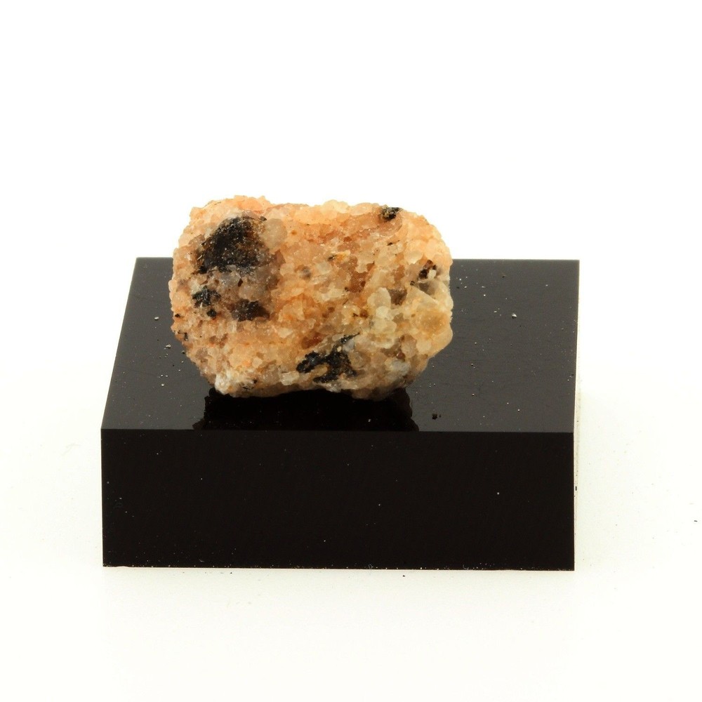 Calcite + Phlogopite. 21.9 Ct. Lanark, Ontario, Canada.