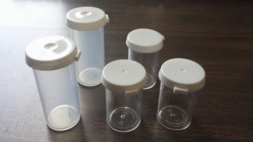 Clear plastic vials, 10 pcs.