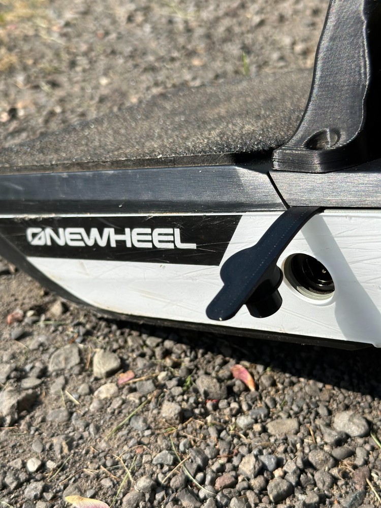 OneWheel GT / GTS Tethered Charger Plug