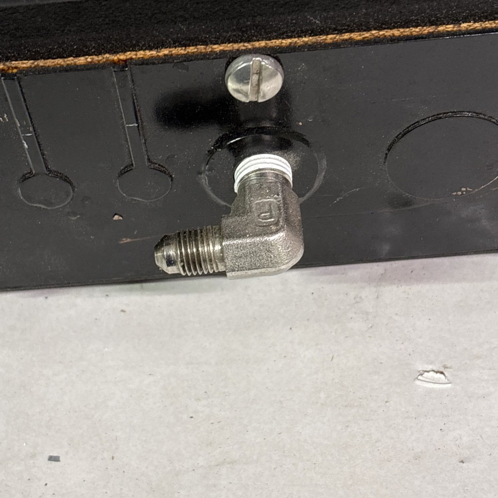 ITT Barton Chart Recorder J8 0 - 3000 PSIG. 24 Hour.