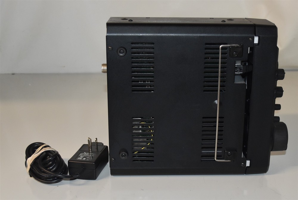 ALINCO DX-R8T HF RECEIVER