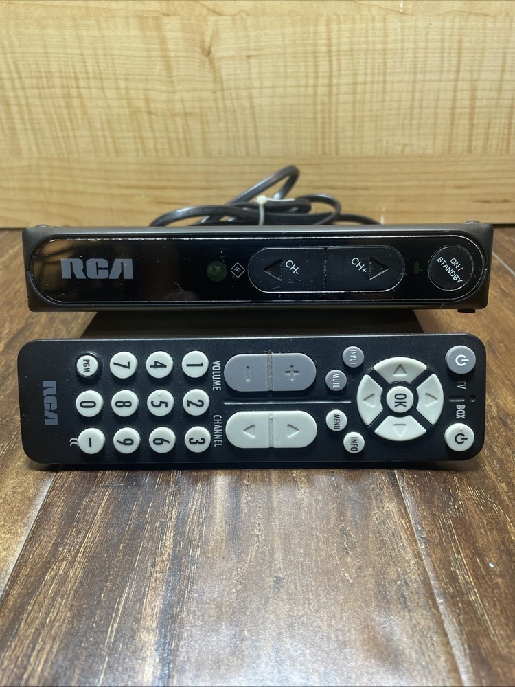 RCA DTA800B ATSC Converter Box. With remote. Tested.