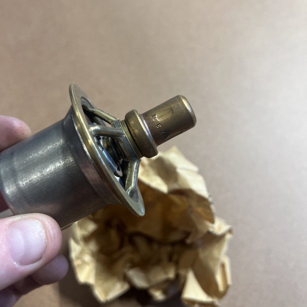 CUMMINS PART # 3913028