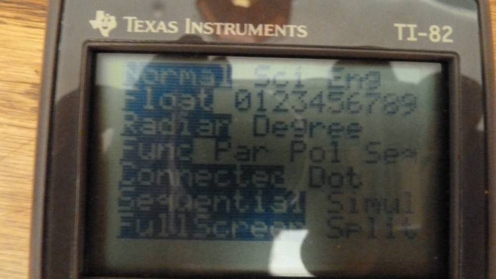 TEXAS INSTRUMENTS TI 82 GRAPHING CALCULATOR TESTED