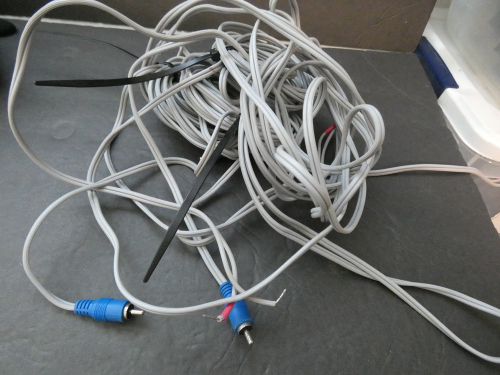 BOSE LIFESTYLE MUSIC  SYSTEM PAIR SPEAKER CABLE