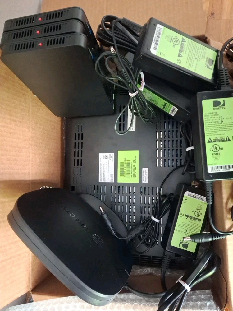 DIRECTV BUNDLE WIRELESS VIDEO BRIDGE & RECEIVER  WVB2R0-34 / SEE DESCRIPTION ***