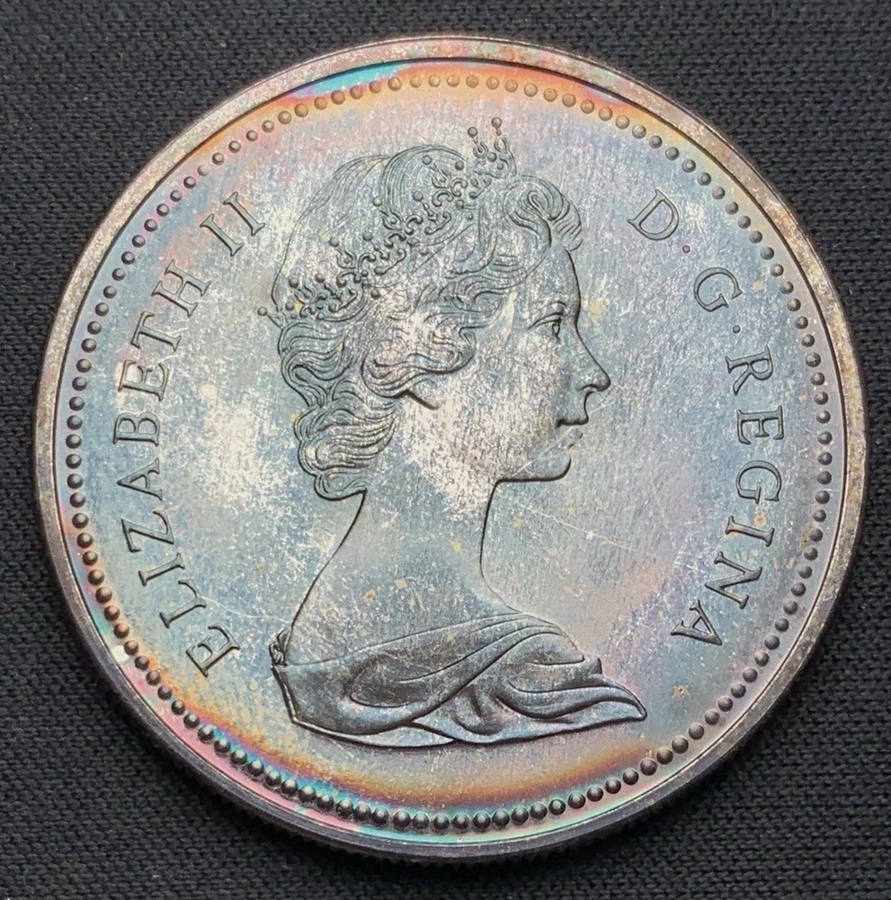 1971 Canada Silver Dollar $1 - Lightly Toned