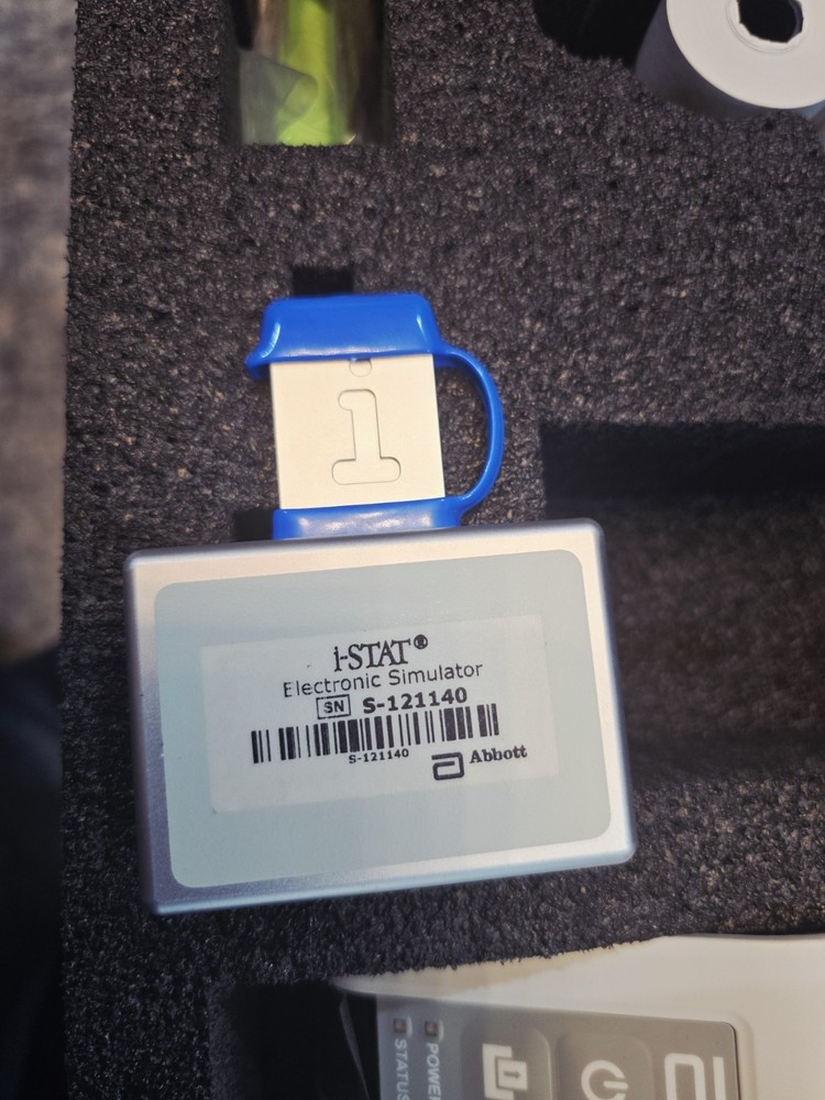 NEW Abbott i-STAT 1 300-G Blood Analyzer LATEST SOFTWARE