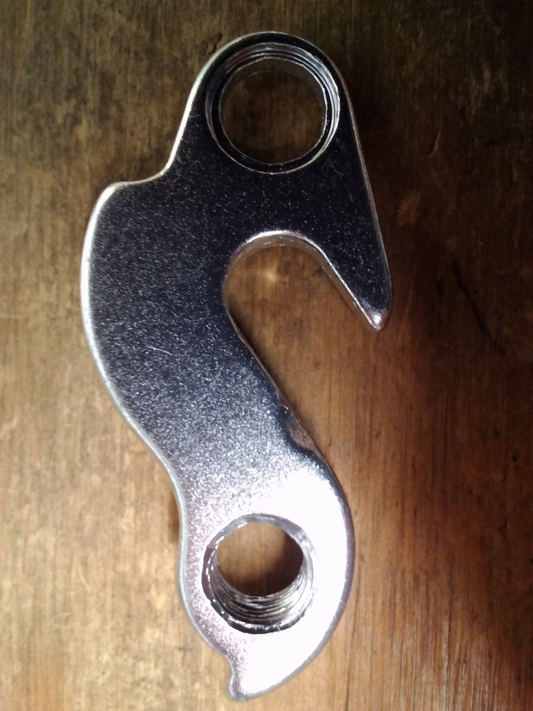 REPLACEABLE BICYCLE DERAILLEUR HANGER FRAME DROPOUT # 49 NEW