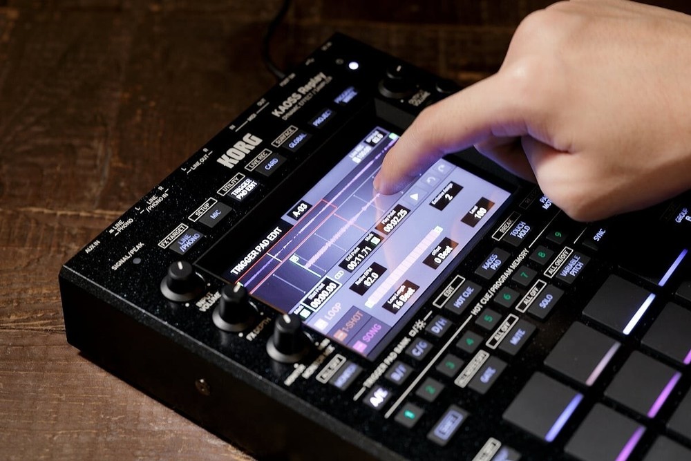 KORG KAOSS Replay Dynamic Effect Sampler All-in-One DJ Performance NEW