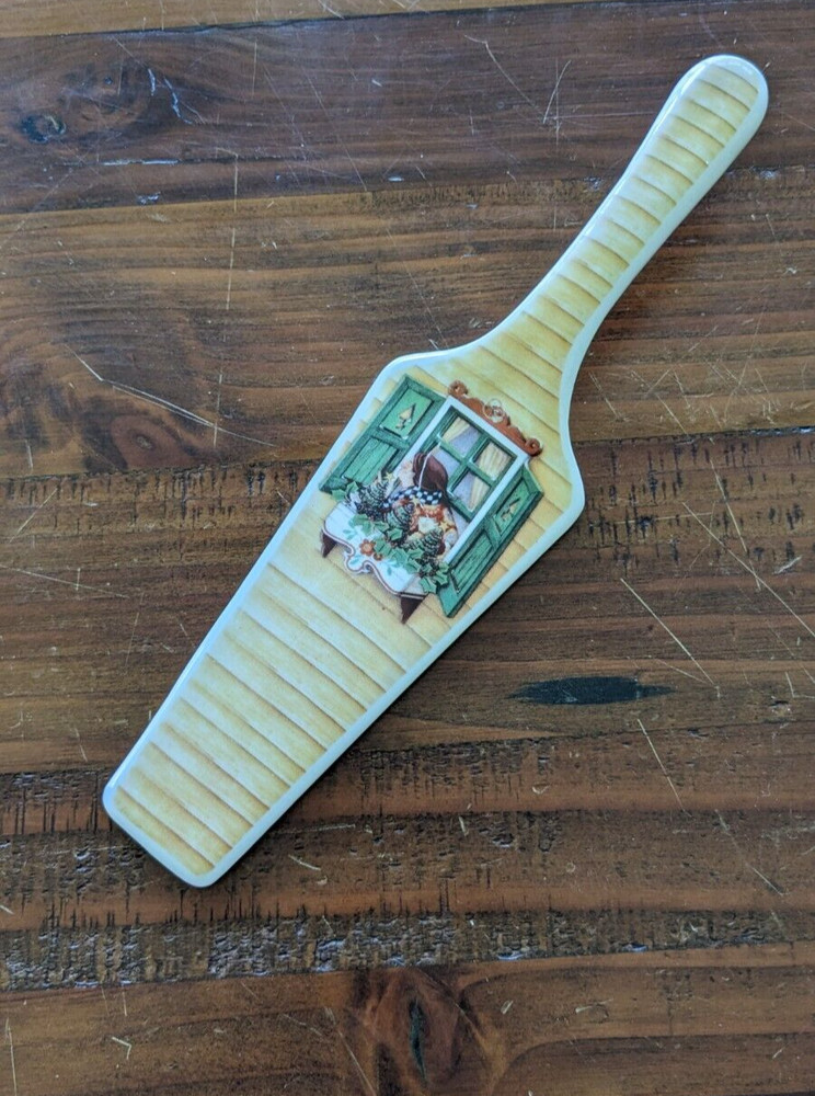 VINTAGE Cake Spatula/Server Lady in Cottage Window Design