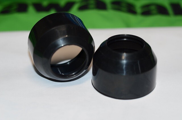 KAWASAKI KT 250 FORK DUST SHIELD SET  2  X 44010-031