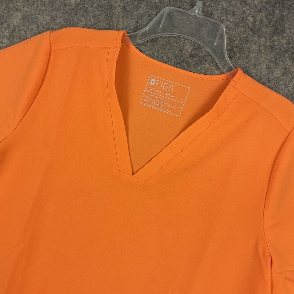 Figs Women’s Technical Collection Scrub Top Pale Orange Size Large EUC 794