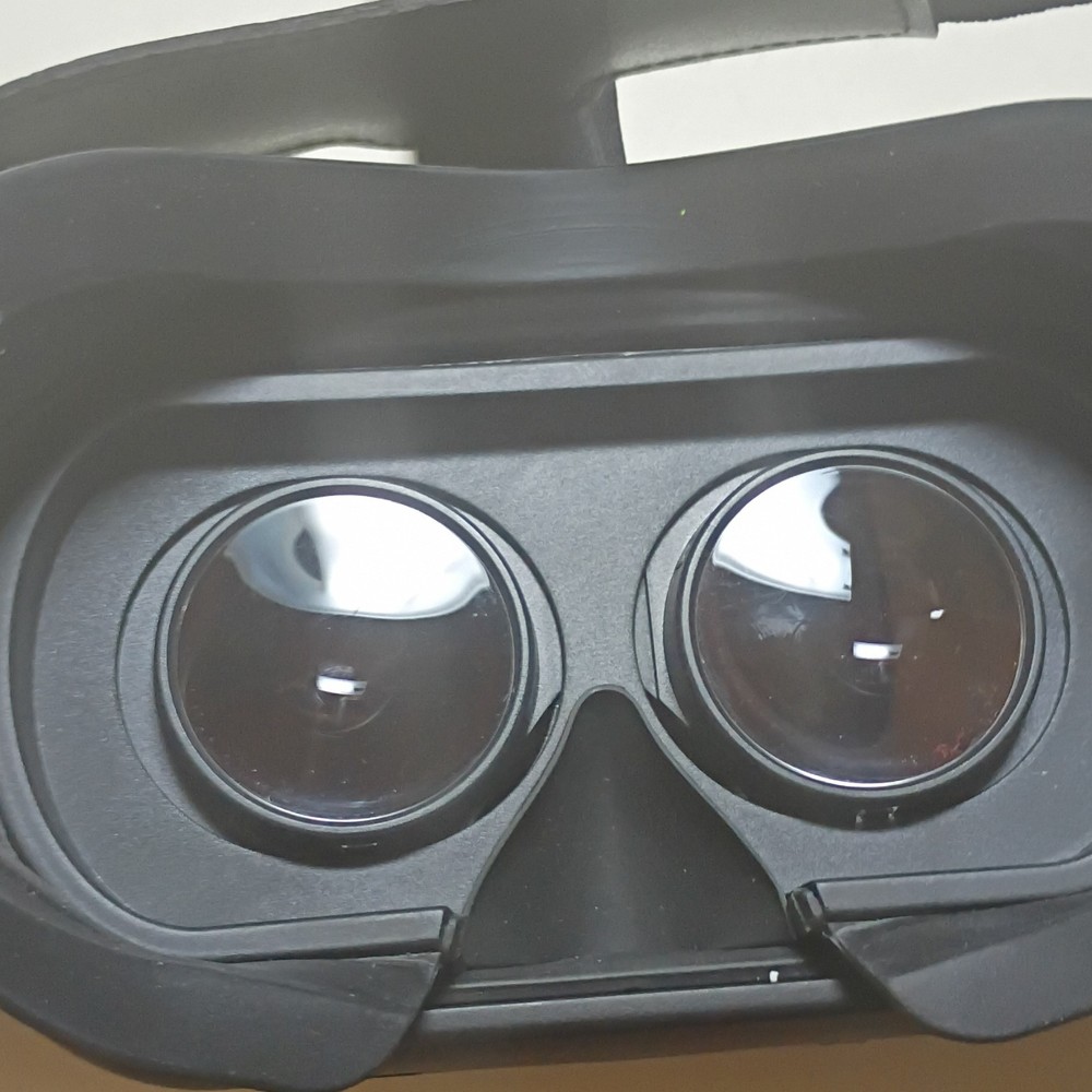 Black Smartphone VR Headset Unbranded Model with Capacitive Button