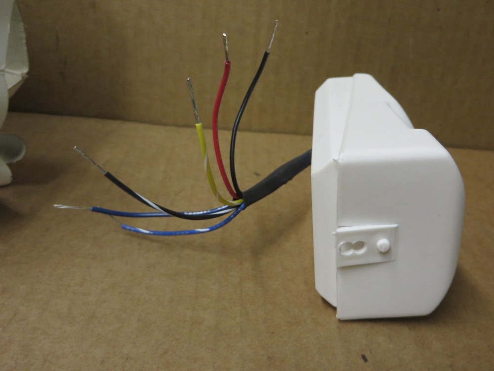 UNENCO MOTION SENSOR # WM2000 WIDE VIEW wall mount PIR