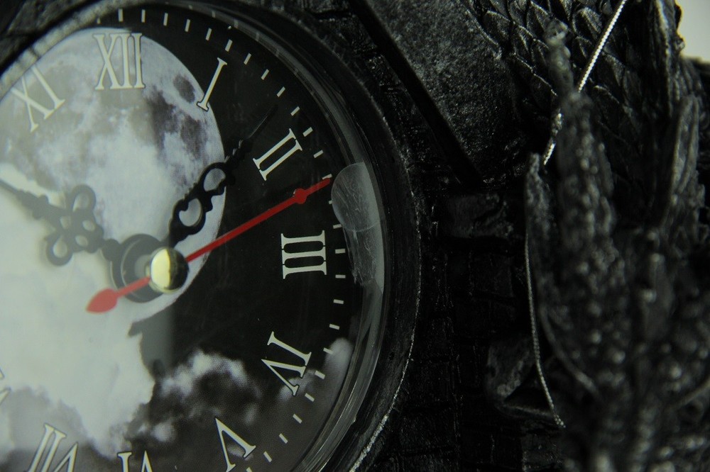 Scratch & Dent Evil Dragon Pentagram Pendulum Mantel Clock