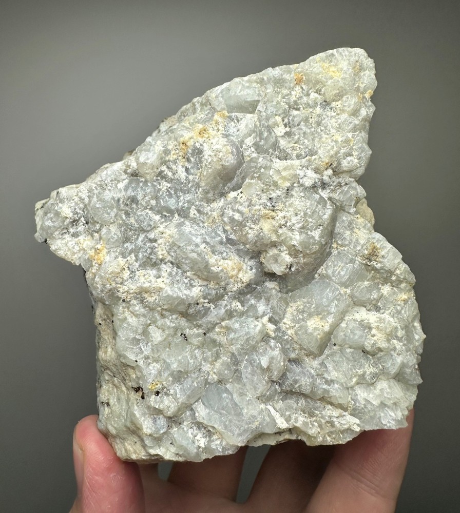 719 Gr. Fluorescent Strong Persistent Phosphorescent Hackmanite, Phlogopite, Mtr
