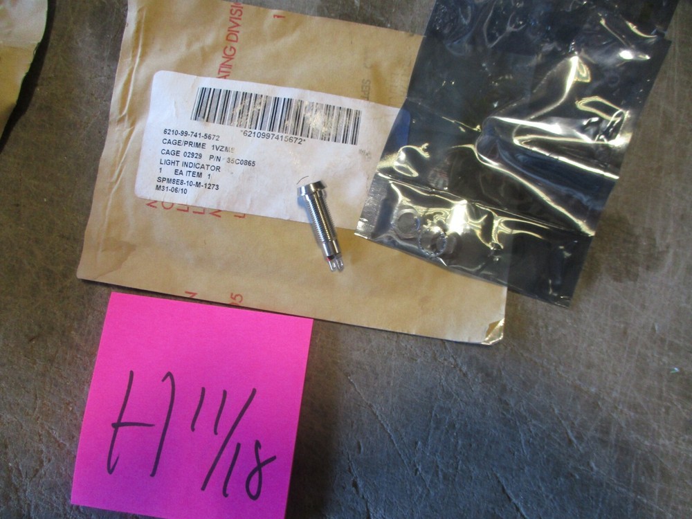NOS Indicator Light for Dash Panel, 6210-99-741-5672