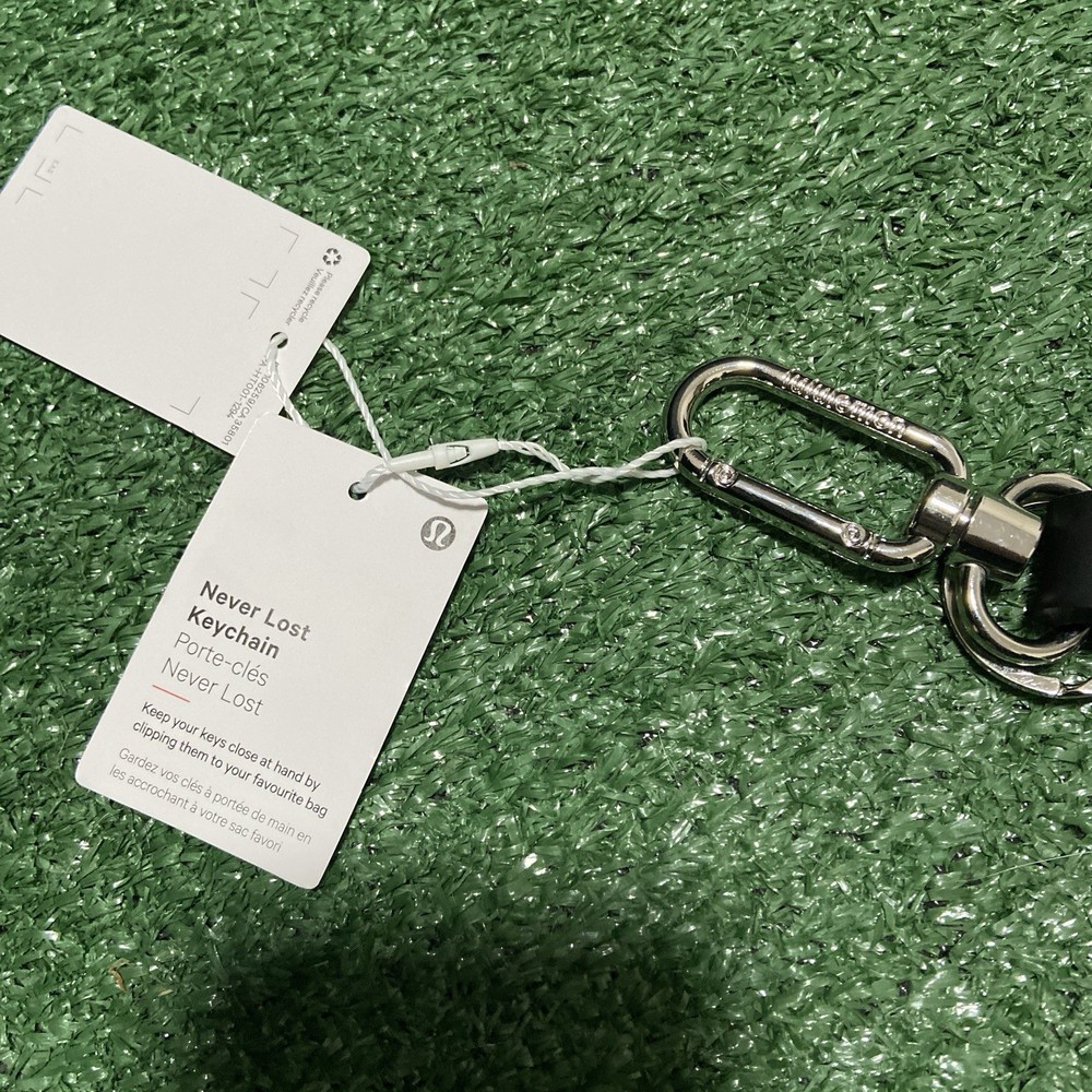 Lululemon Never Lost Keychain Black/Gray