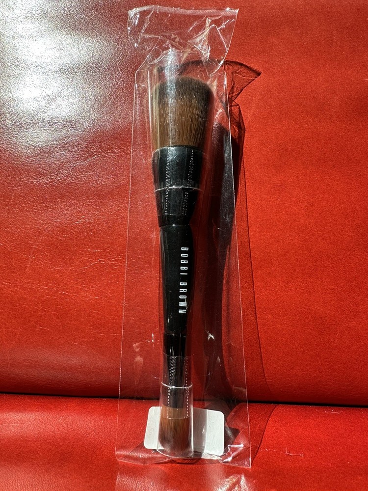 New BROWN Full Coverage Face & Touch-Up Brush Dual Ended New Sealed