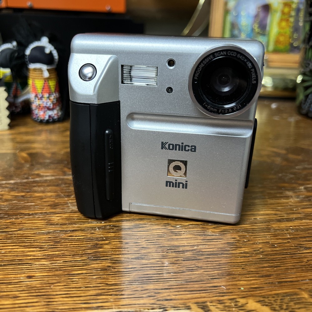 Konica Q-Mini Digital Camera