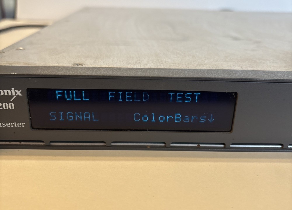 Tektronix VITS 200 NTSC Vits Inserter Powers On, Passes Self Test
