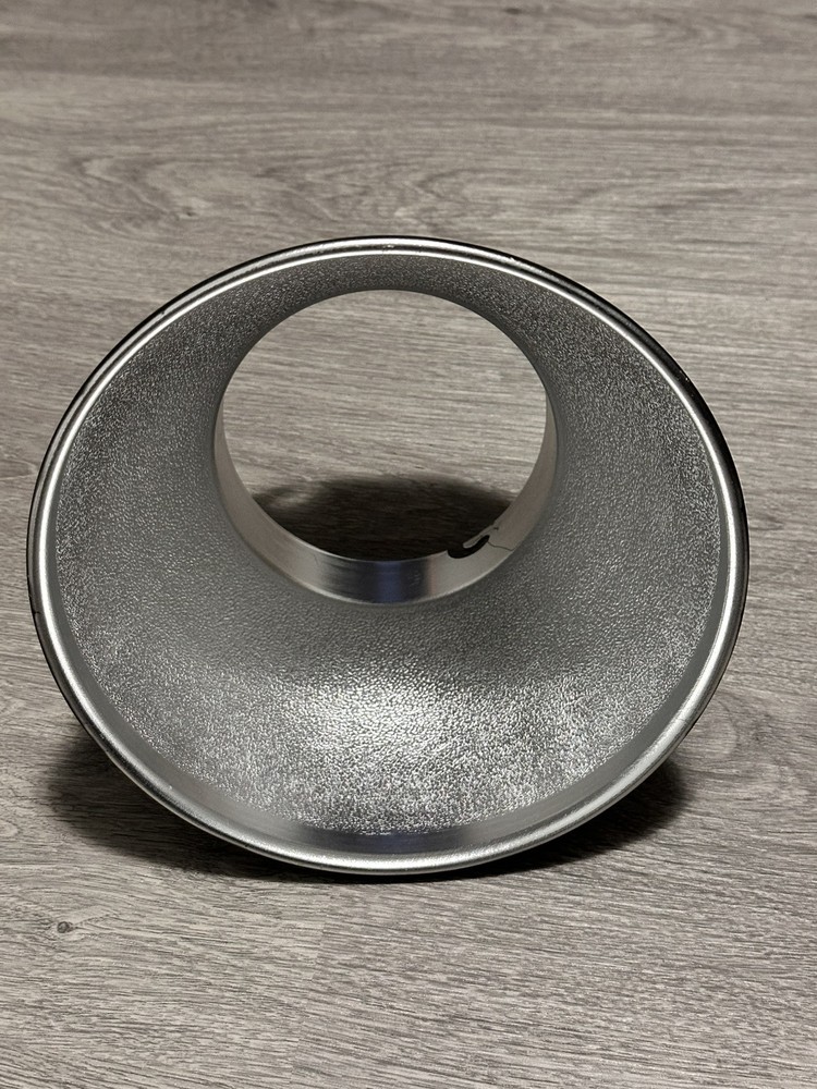 8” Black Metal Beauty Dish