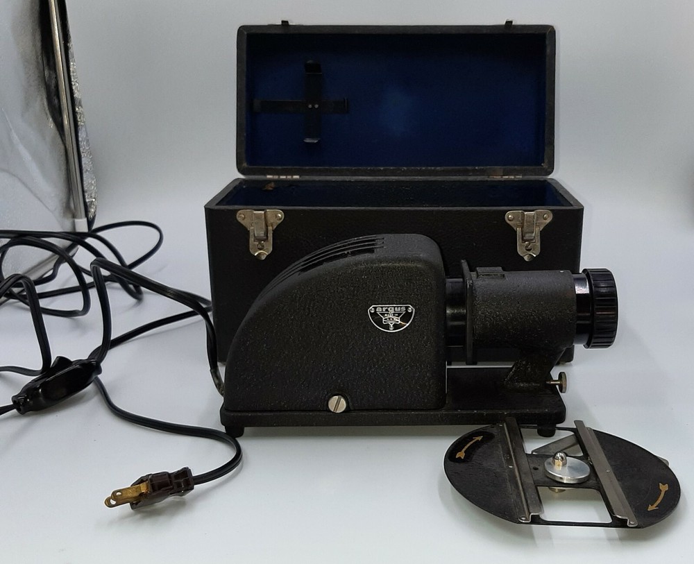 Argus Slide Projector & Case