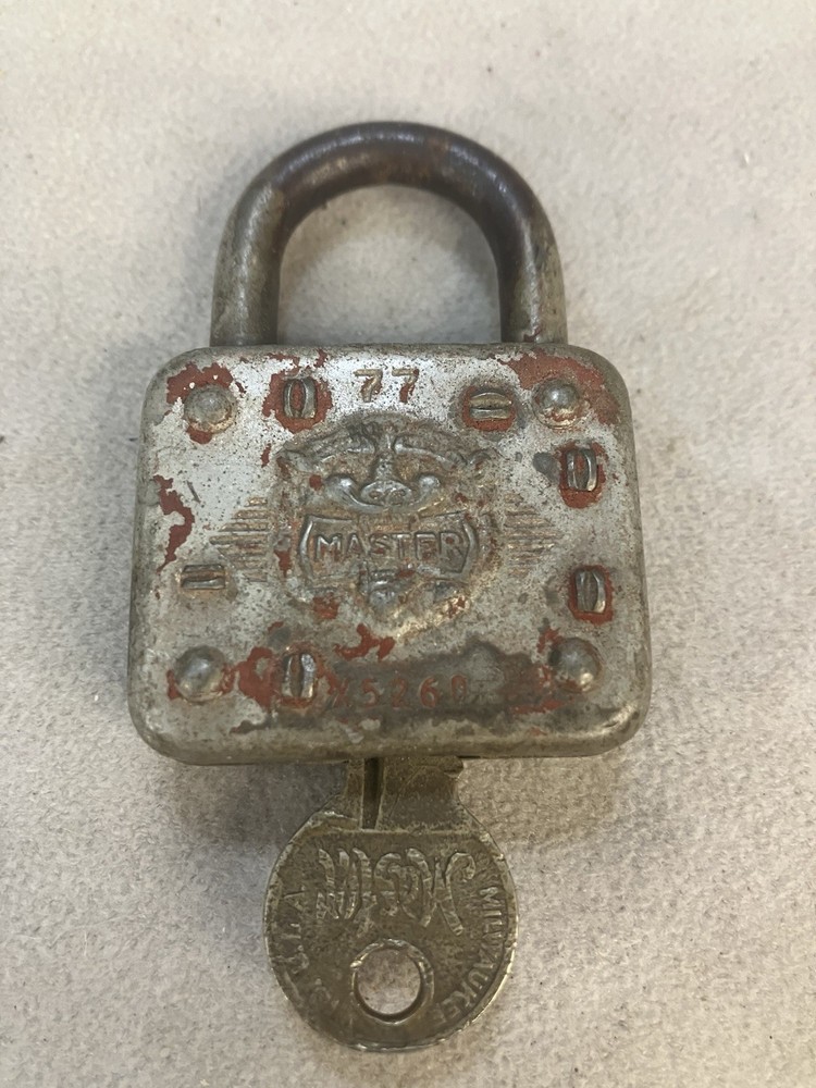 Vintage Master Lock Co Padlock