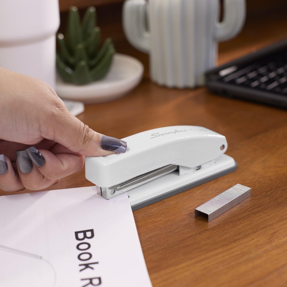 Stapler, Cub Compact Desktop Stapler, 20 Sheet Capacity, Metal, Arctic White ...