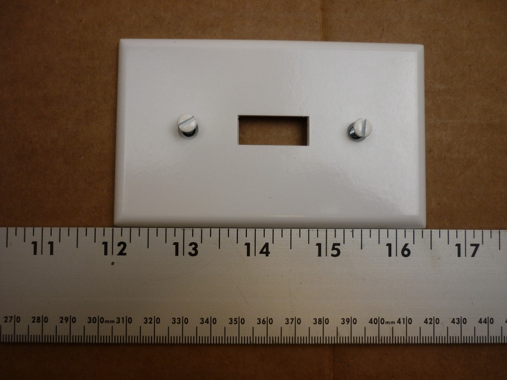 Leviton White Switch Plate, R52-88001-W