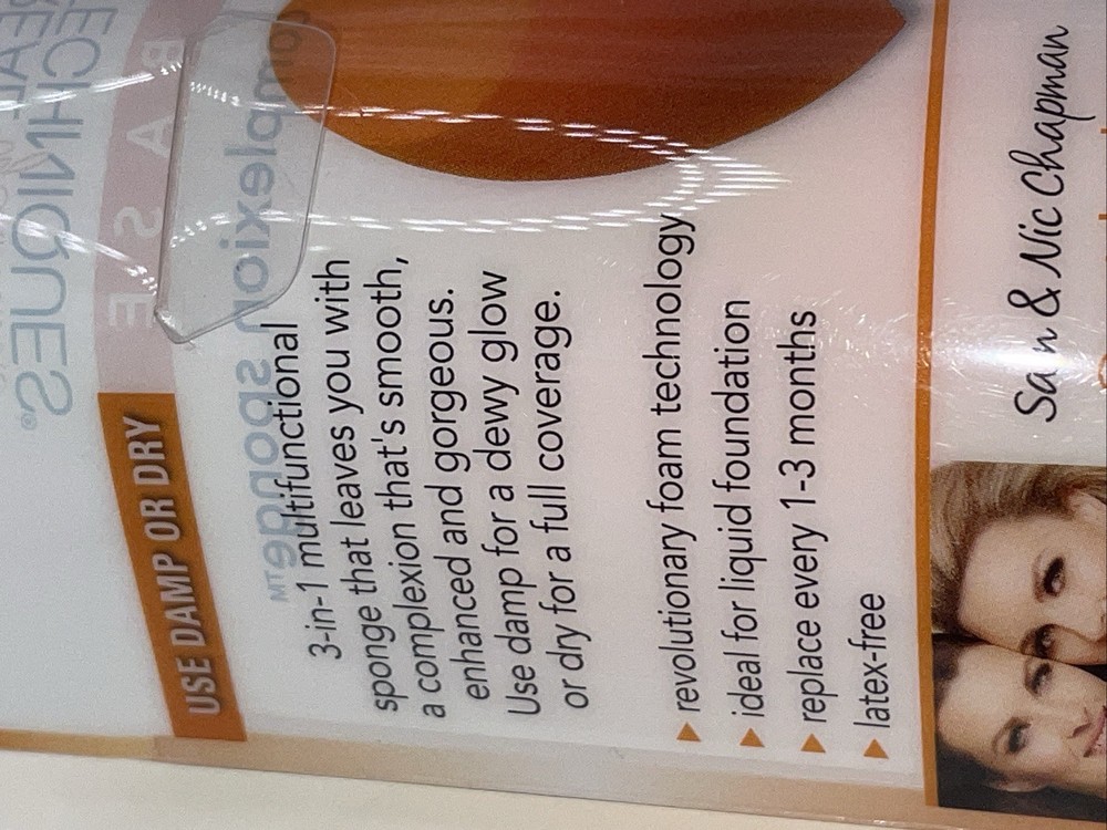 Real Techniques Miracle Complexion Sponge Blender Damp Or Dry