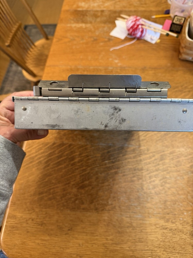 Sanders Aluminum Clipboard With Storage Compartment