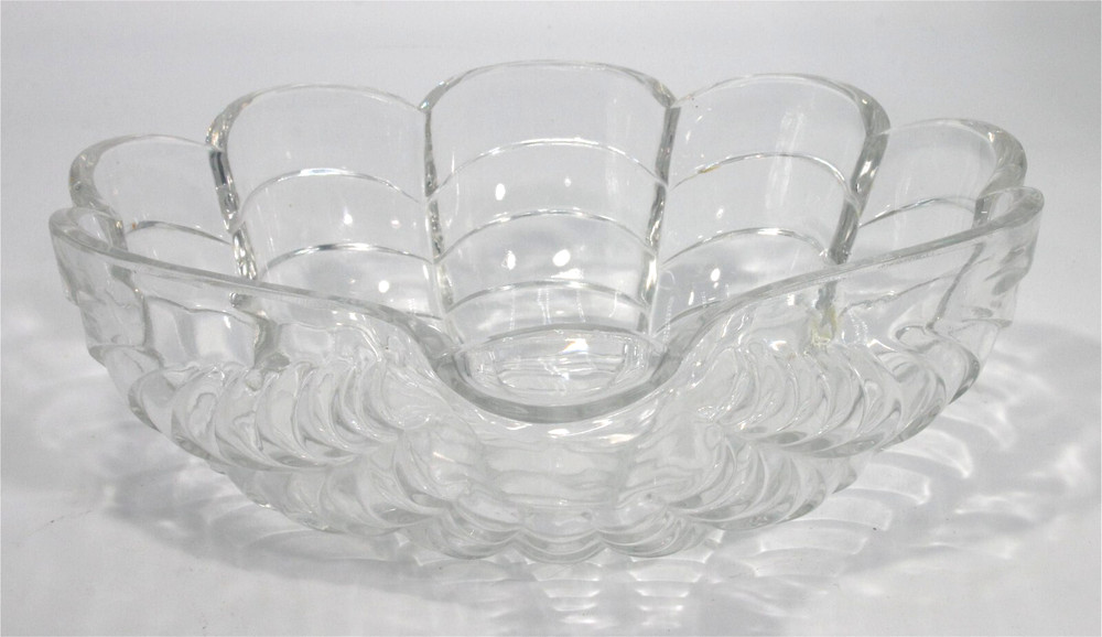 Clam Shaped Crystal Bowl