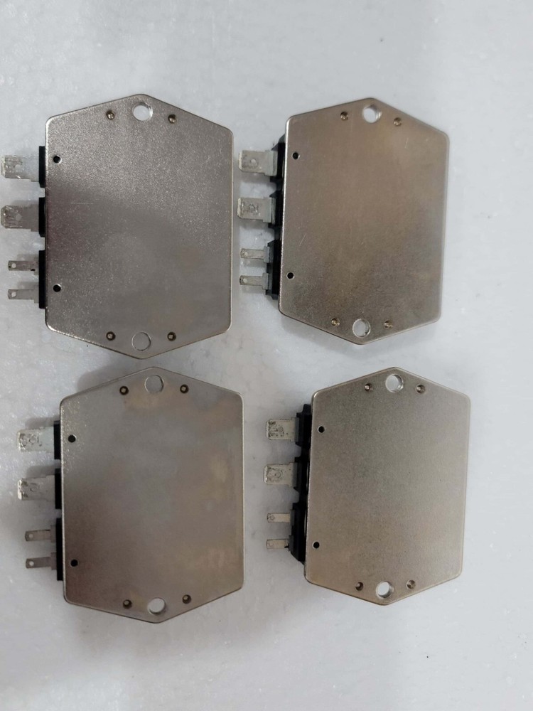 1 × TOSHIBA TSS16J11S SOLID STATE RELAY
